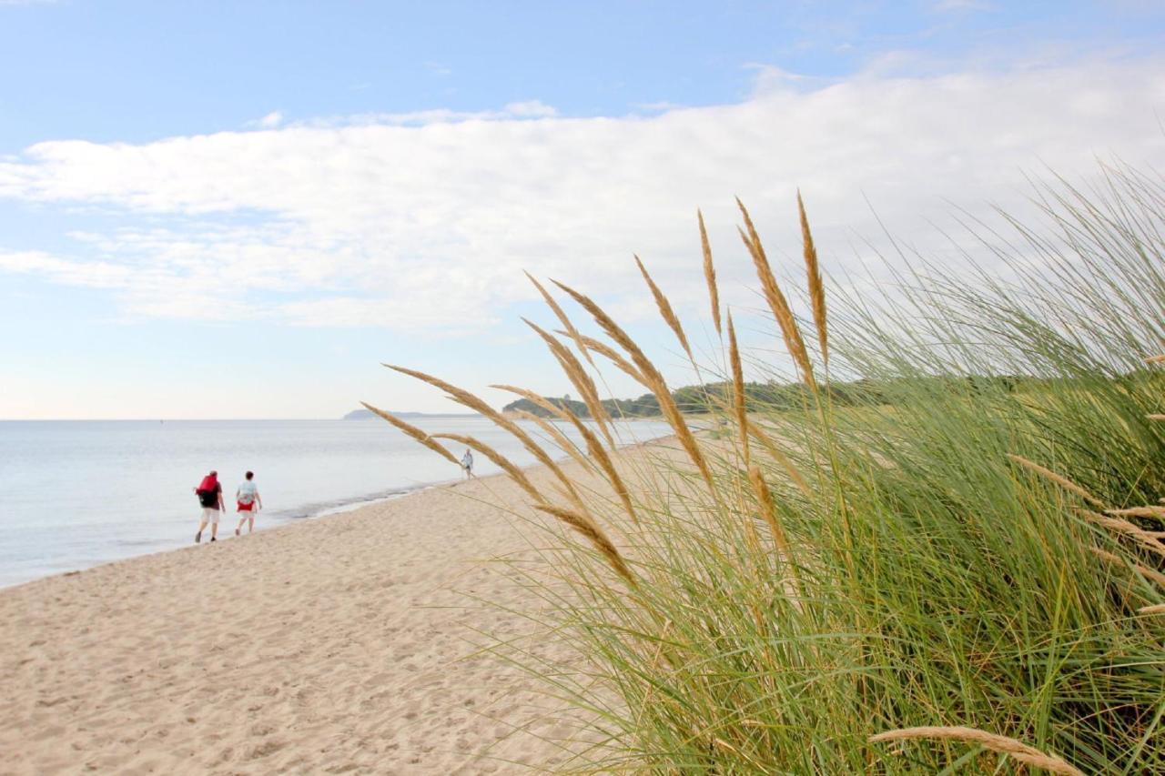 Strandnah Mit Balkon, Gratis Nutzung Vom Ahoi Erlebnisbad Und Sauna In Sellin - Strandhaus Moenchgut Fewo21 Lobbe Eksteriør billede